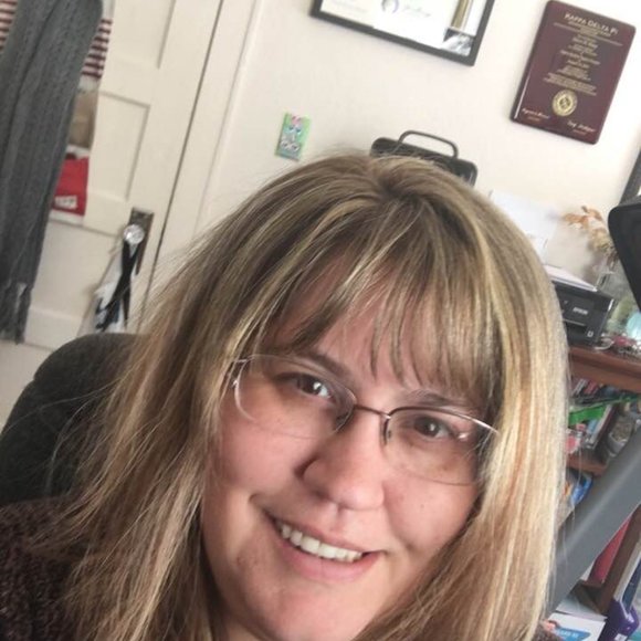 Meet your Posher, Dawn - Picture 3 of 6